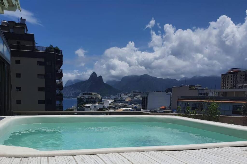 Apartemen Cobertura Arpoador Com Piscina Privativa, Vista Mar, Garagem, Portaria 24